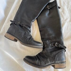 Steve Madden Ravinn Women’s size 9 Knee High Black Distressed Leather boots